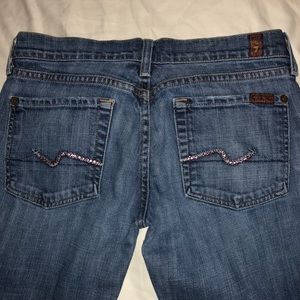 Beautiful jeans pink crystals on back pockets